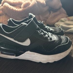 Boy Nike AirMax Size 1Y